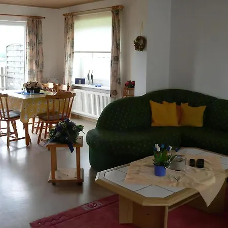 Im Ostseebad Schoenhagen Apartment *