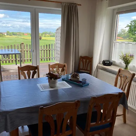 Im Ostseebad Schoenhagen Apartment *